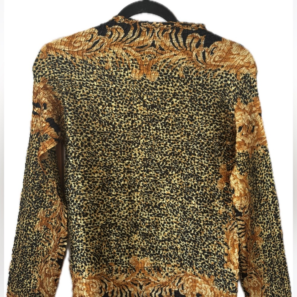Leopard print one-of-a-kind pleated top